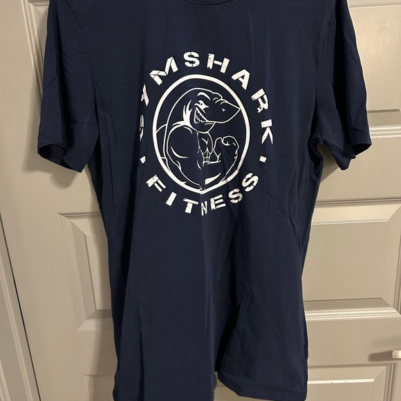 North face, Columbia, gym shark, and American Eagle - Picture 4 of 6